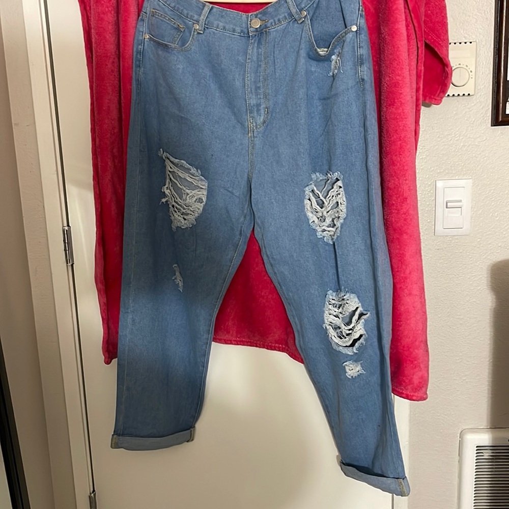 Boohoo ripped jeans